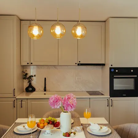Superb View - Bright & Stylish - 2br * Boekarest
