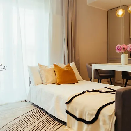 Superb View - Bright & Stylish - 2br Apartment Bucharest