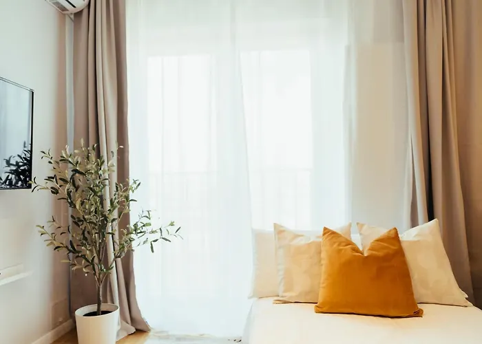 Superb View - Bright & Stylish - 2br Апартаменти Бухарест