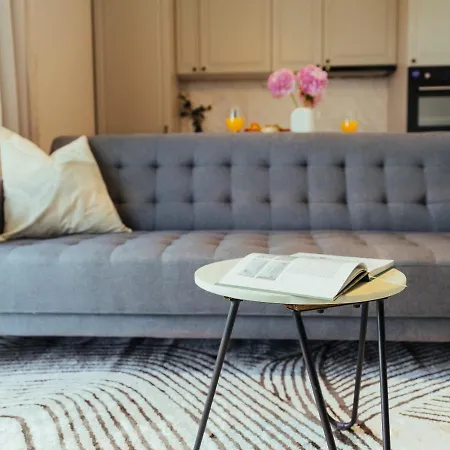 Superb View - Bright & Stylish - 2br 布加勒斯特