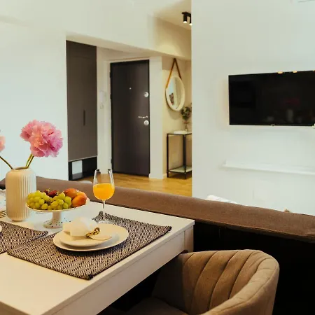 Superb View - Bright & Stylish - 2br * 布加勒斯特