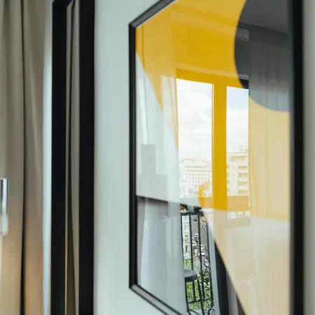 Superb View - Bright & Stylish - 2br Apartamento Bucareste